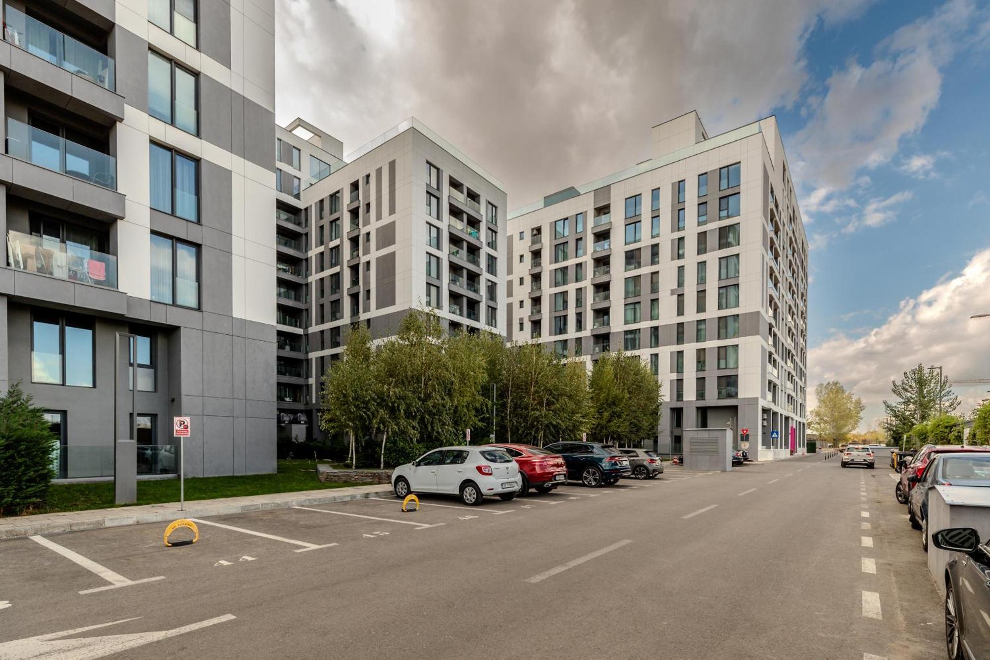 Infinite Horizons - Modern Living In North Business District Apartment Bucharest Exterior photo